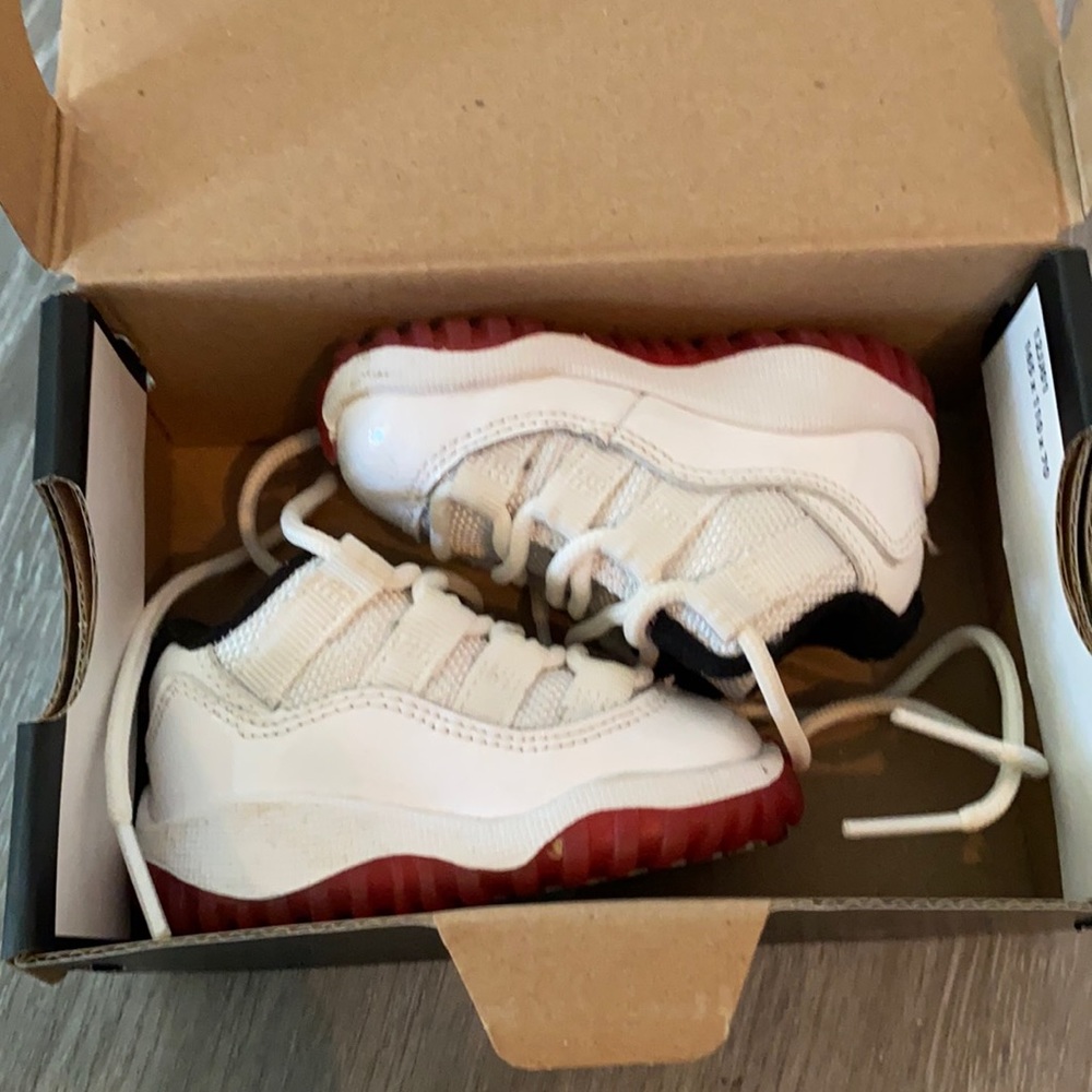 Jordan retro 11 low (baby)